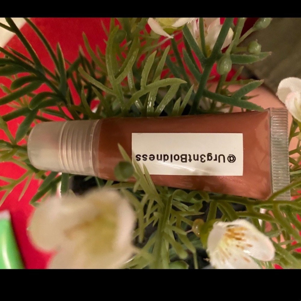 50% off Chikka Gloss